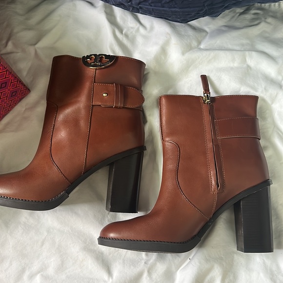 Tory Burch Sidney 85MM Bootie - Picture 4 of 11